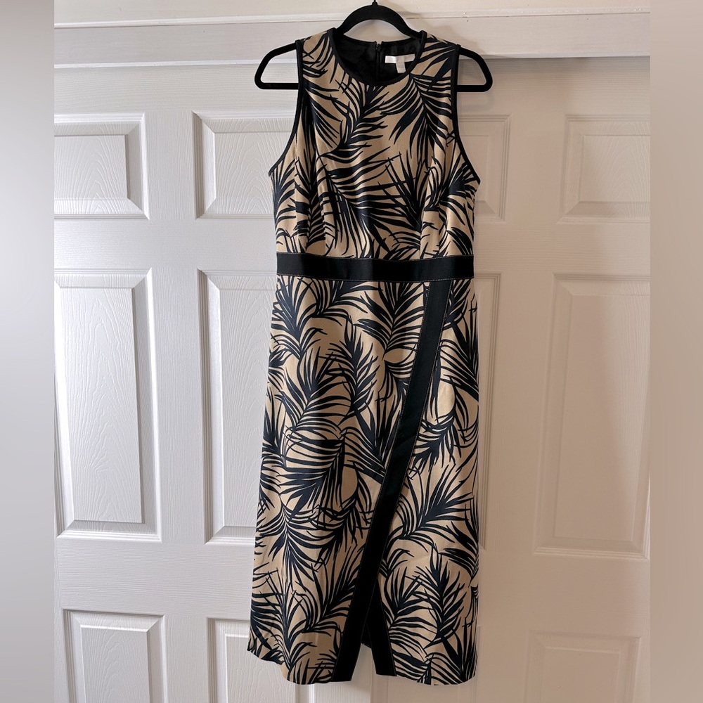 Women’s Hugo Boss SZ US 10 Black and Tan Leaf Pattern Midi Dress side pockets